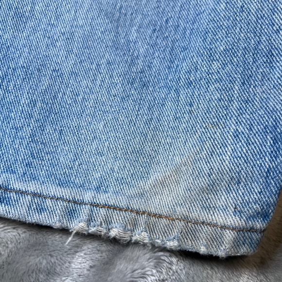 Wrangler Blue Jeans Mens 32x34 Denim Relaxed Fit Denim Straight Leg Y2K Distress - Picture 8 of 16